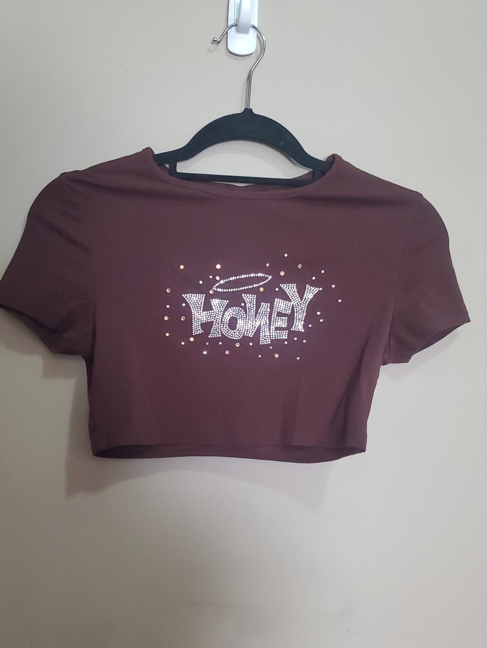 SHEIN Maroon Cropped Tee with Rhinestone 'HONEY' Graphic Size Medium